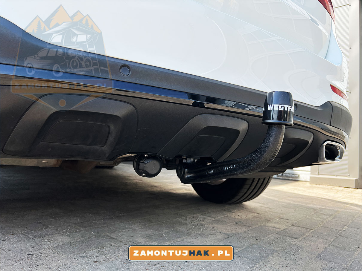 Montaż haka Mercedes